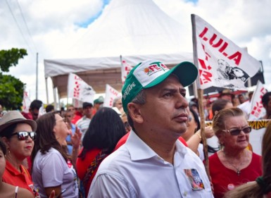 Ato Lula Livre em Caetés